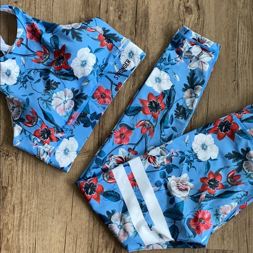 Stronger Floral Workout Set
